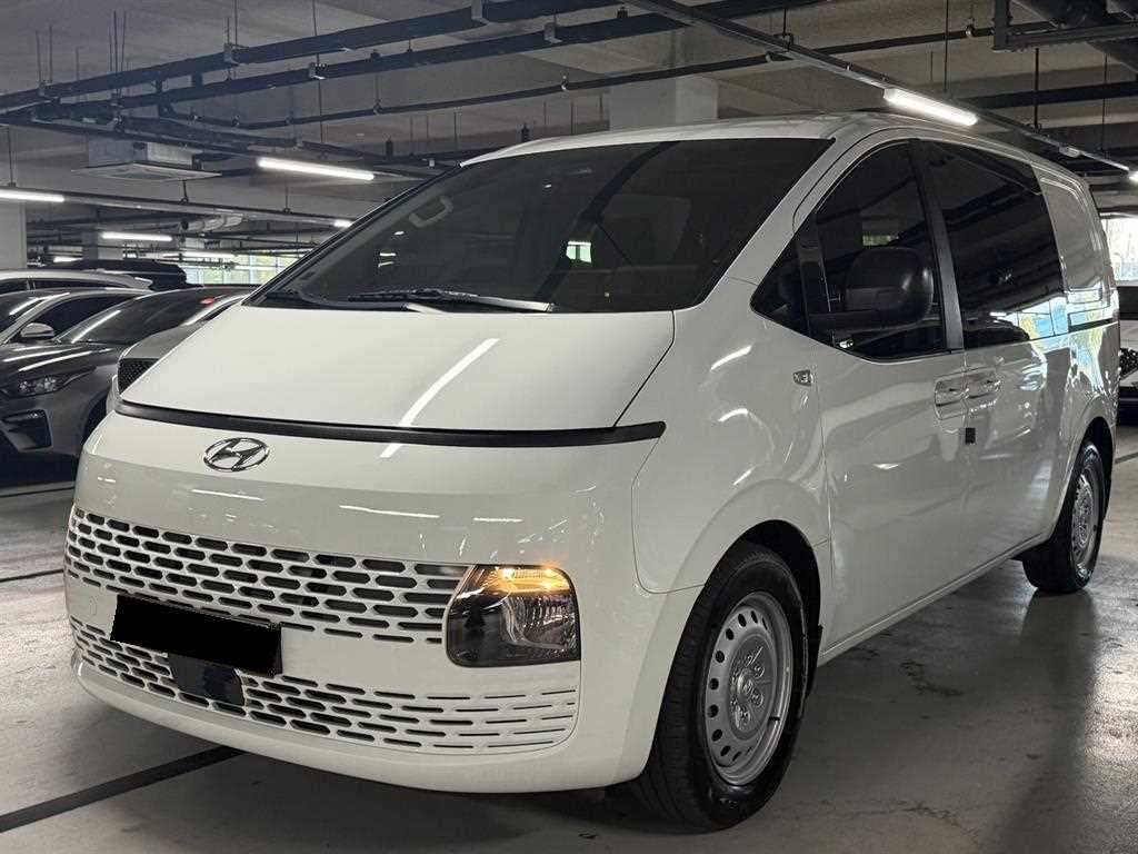 Hyundai Staria — photo 01