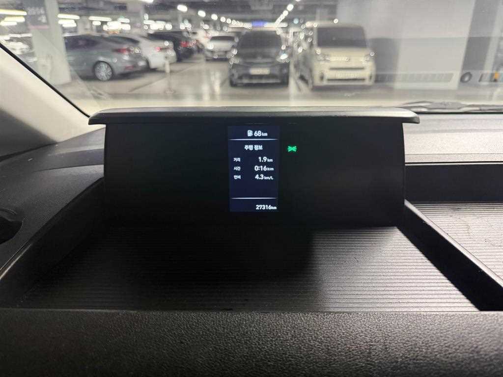 Hyundai Staria — photo 11