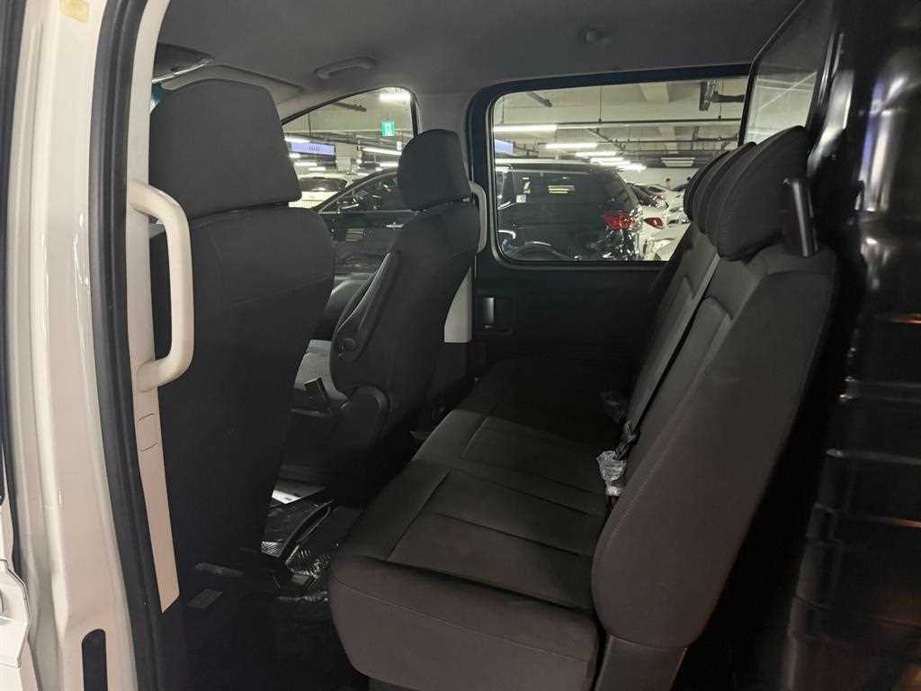 Hyundai Staria — photo 16