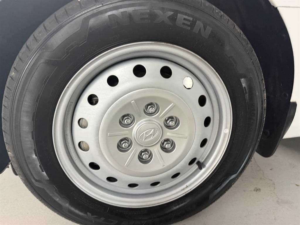 Hyundai Staria — photo 17
