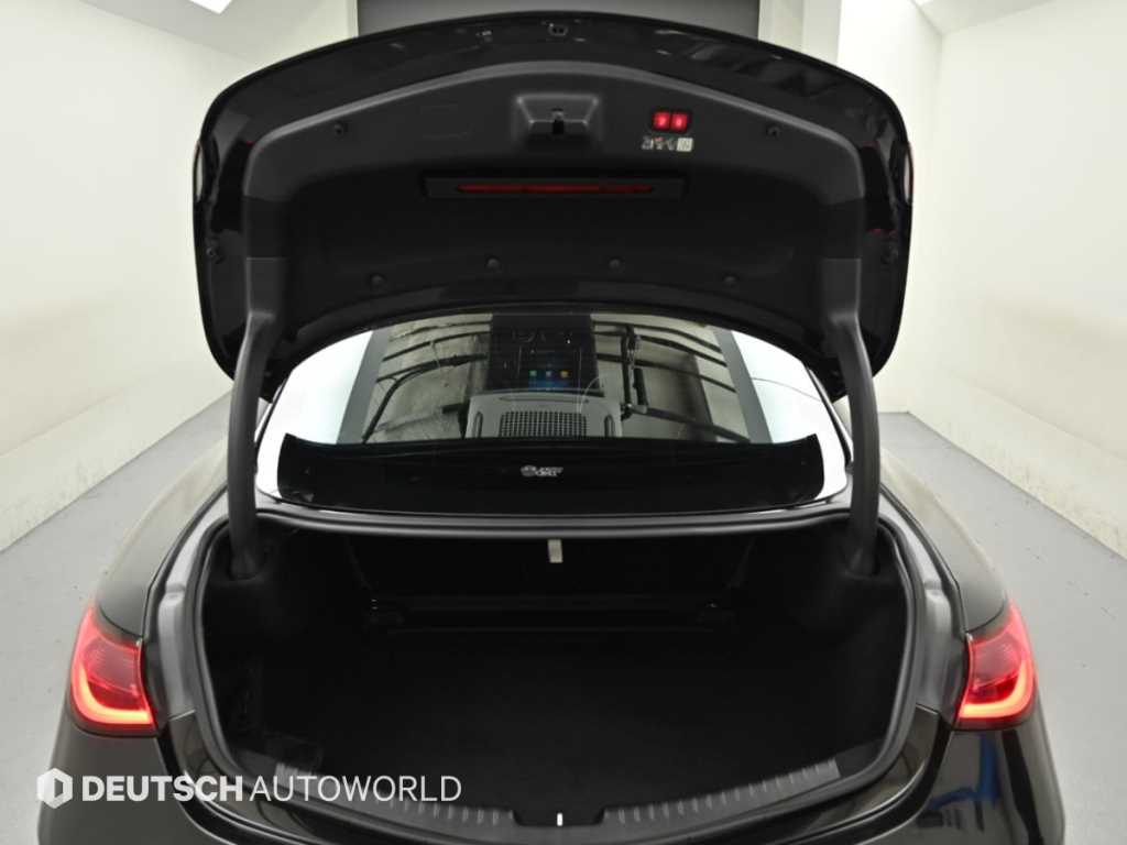 Mercedes-Benz CLE-Class — photo 19