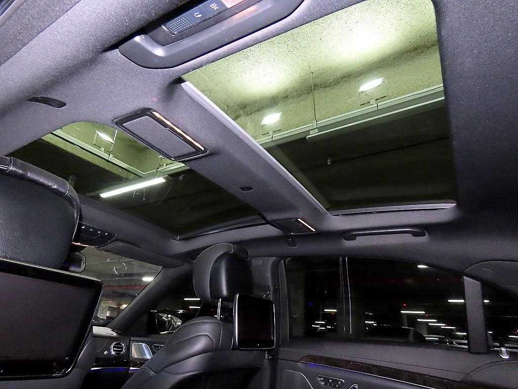 Mercedes-Benz S-Class — photo 15