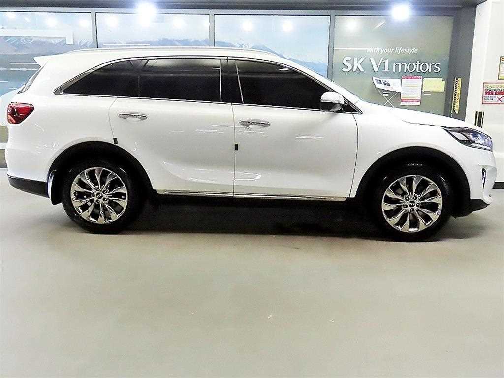 Kia Sorento — photo 03