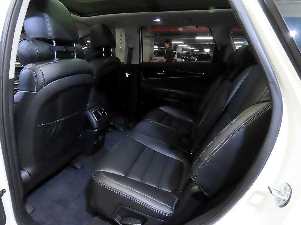 Kia Sorento — photo 07