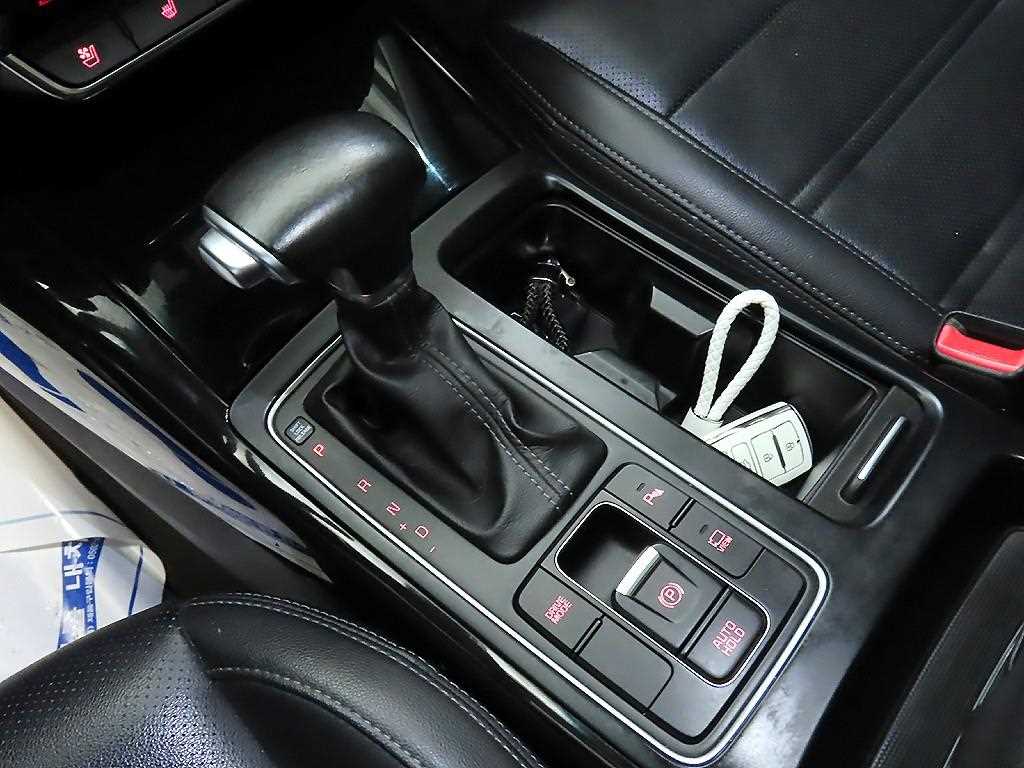 Kia Sorento — photo 12