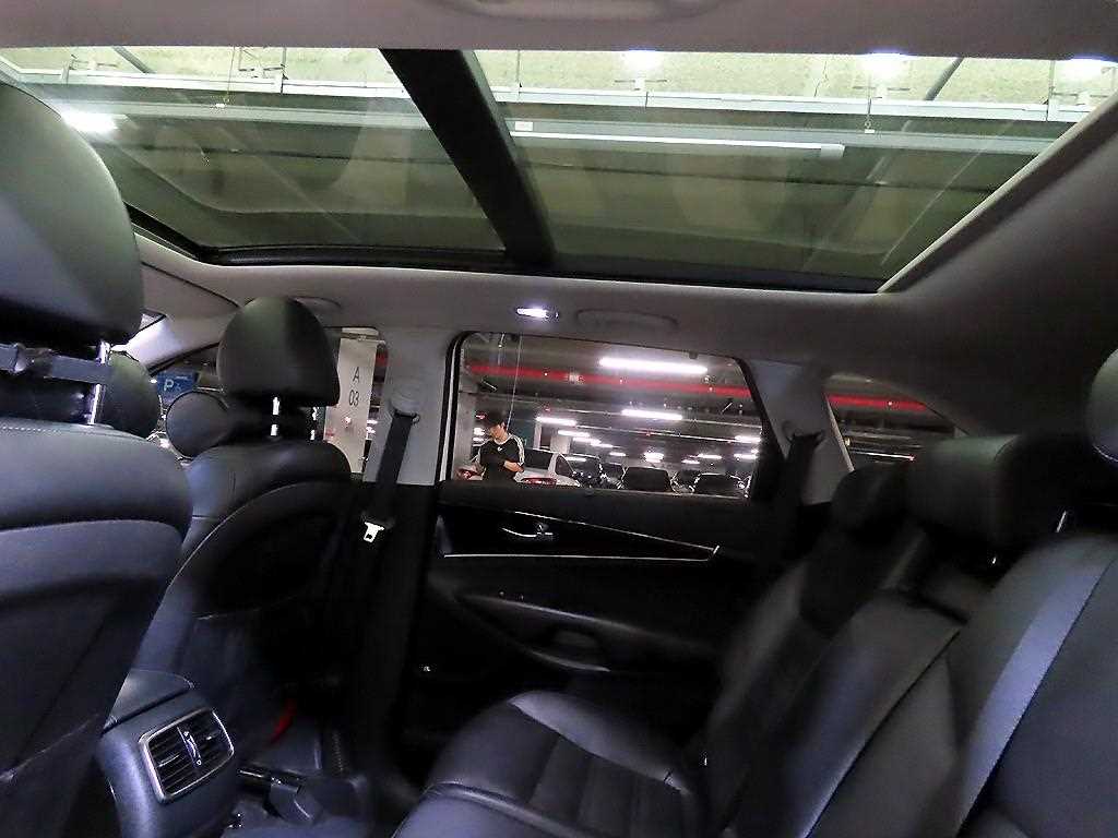 Kia Sorento — photo 15