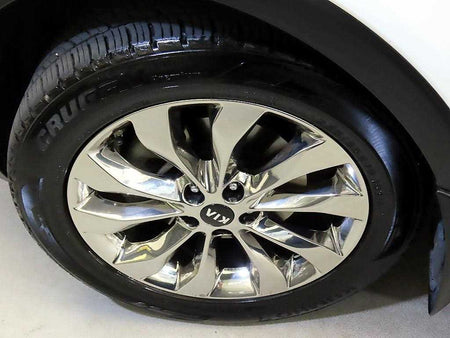 Kia Sorento — photo 20