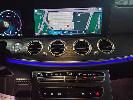 Mercedes-Benz E-Class — photo 09