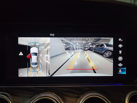 Mercedes-Benz E-Class — photo 10