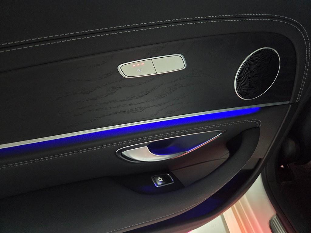 Mercedes-Benz E-Class — photo 14