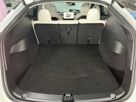 Tesla Model Y — photo 17