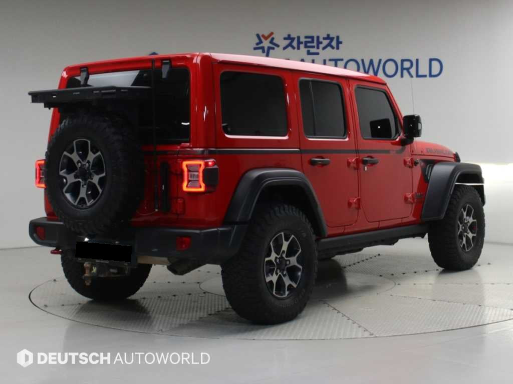 Jeep Wrangler — photo 02
