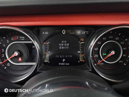 Jeep Wrangler — photo 08