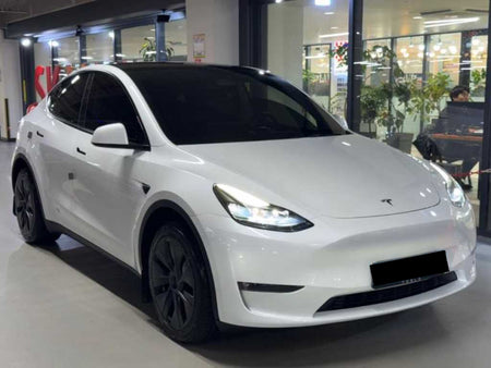 Tesla Model Y — photo 02