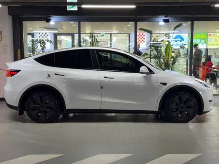 Tesla Model Y — photo 03