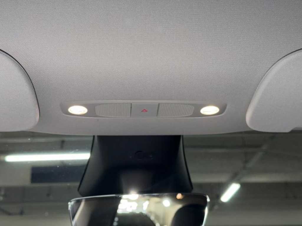 Tesla Model Y — photo 16