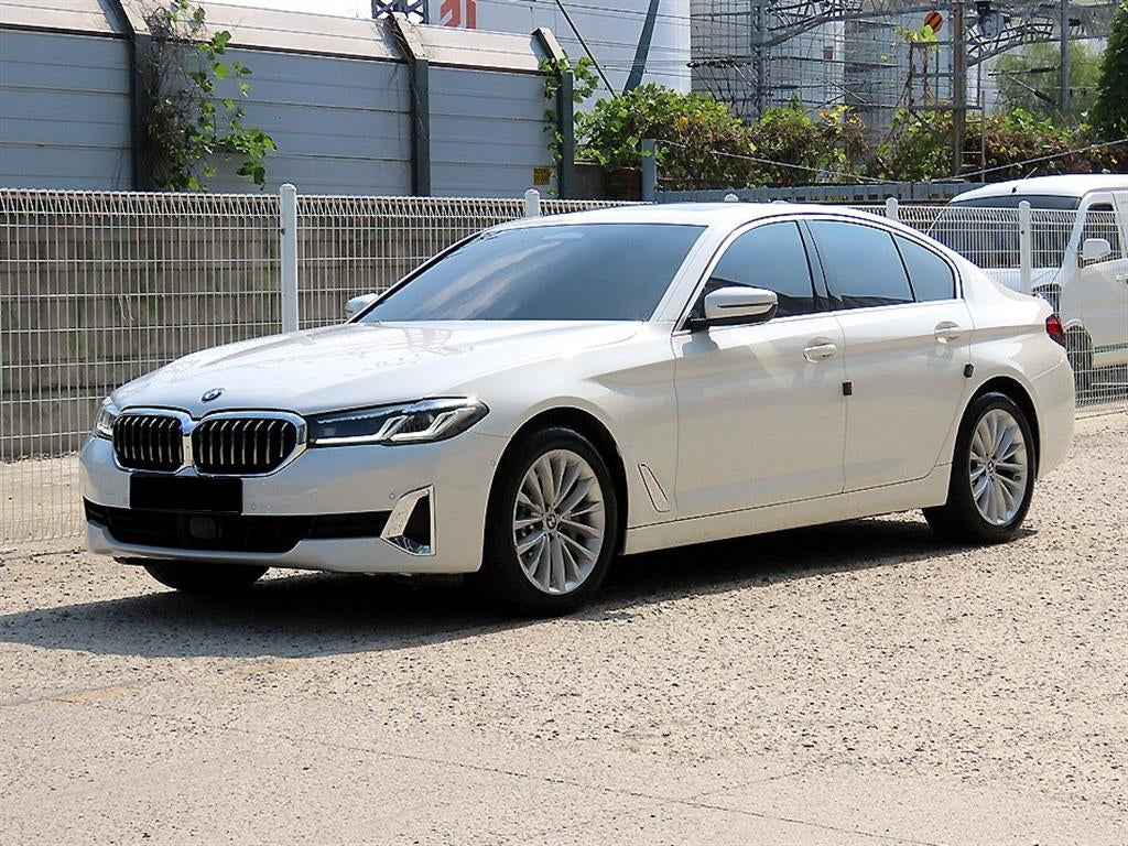 BMW 5-Series — photo 02