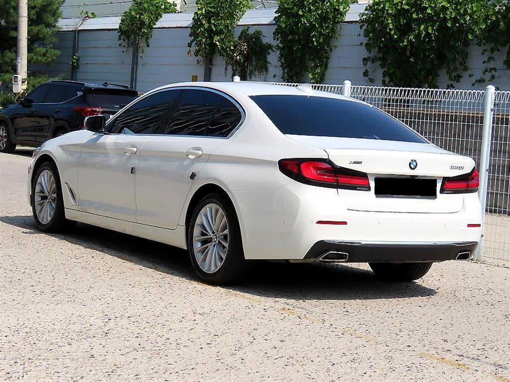 BMW 5-Series — photo 03