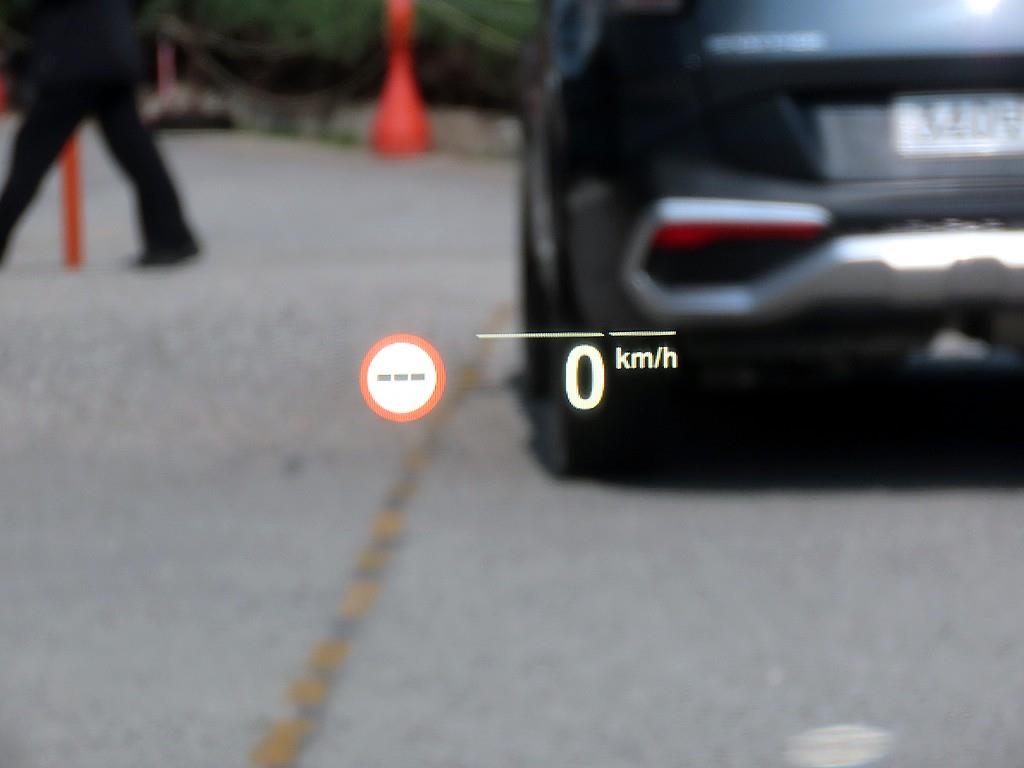 BMW 5-Series — photo 10