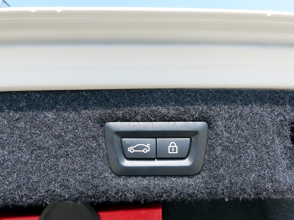 BMW 5-Series — photo 17