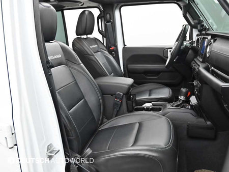 Jeep Wrangler — photo 10
