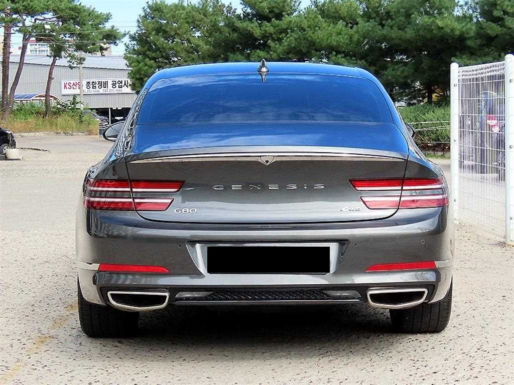 Genesis G80 — photo 06