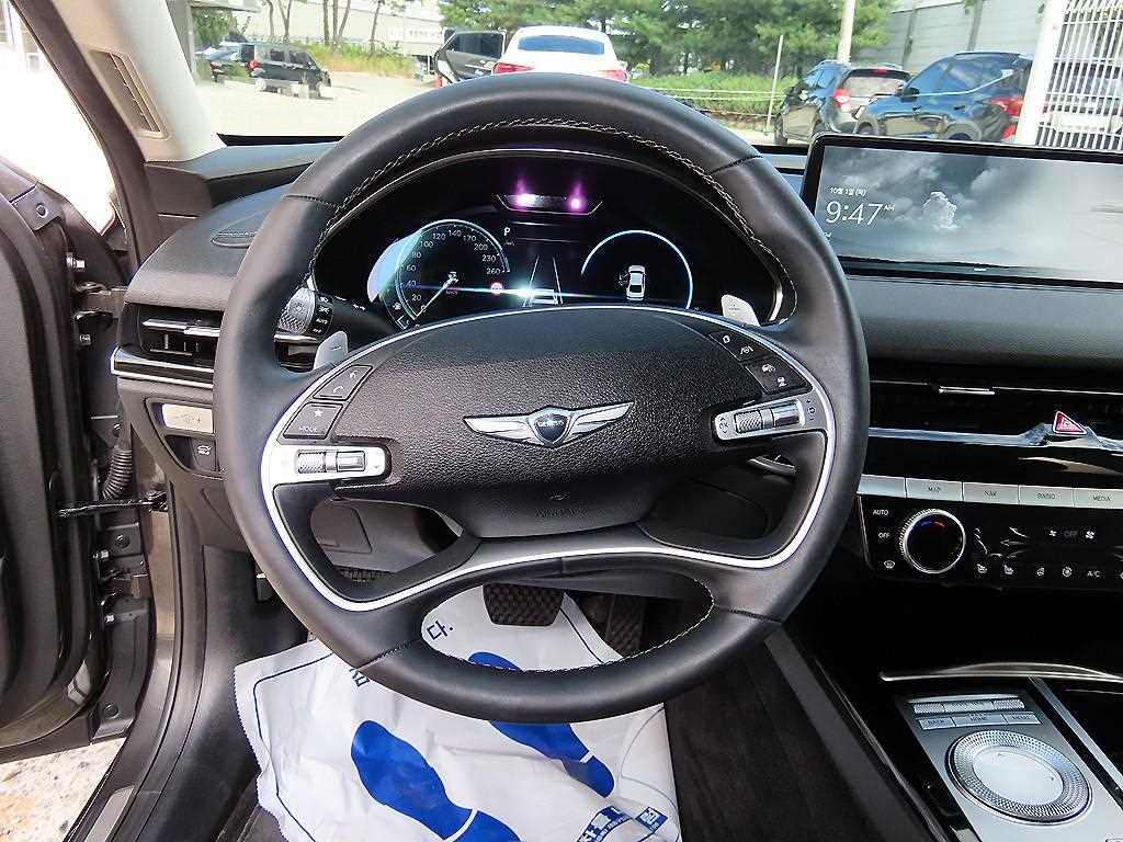 Genesis G80 — photo 10