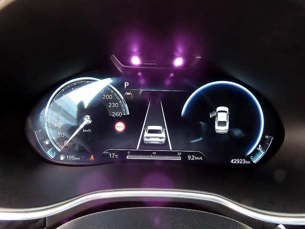 Genesis G80 — photo 11