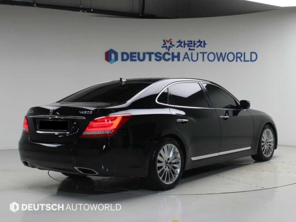 Hyundai Equus — photo 02