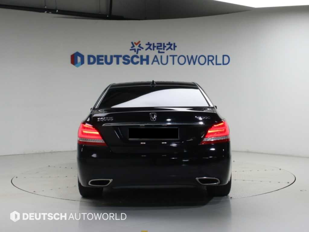 Hyundai Equus — photo 04