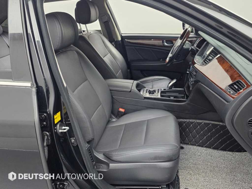 Hyundai Equus — photo 10