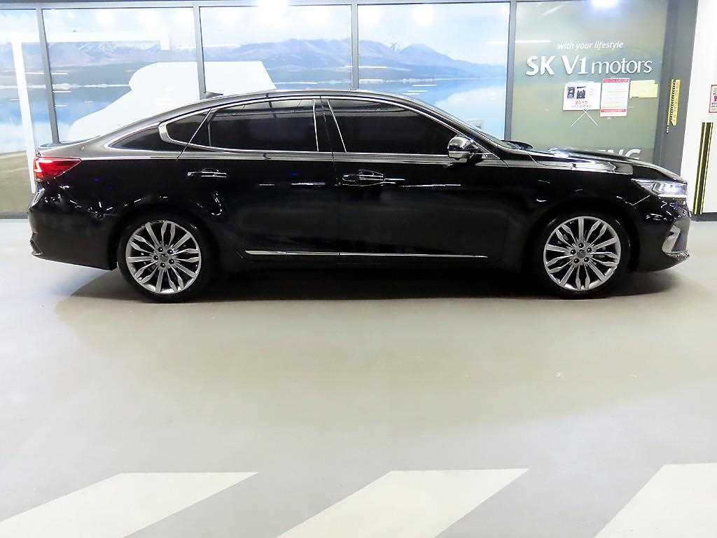 Kia K7 — photo 03