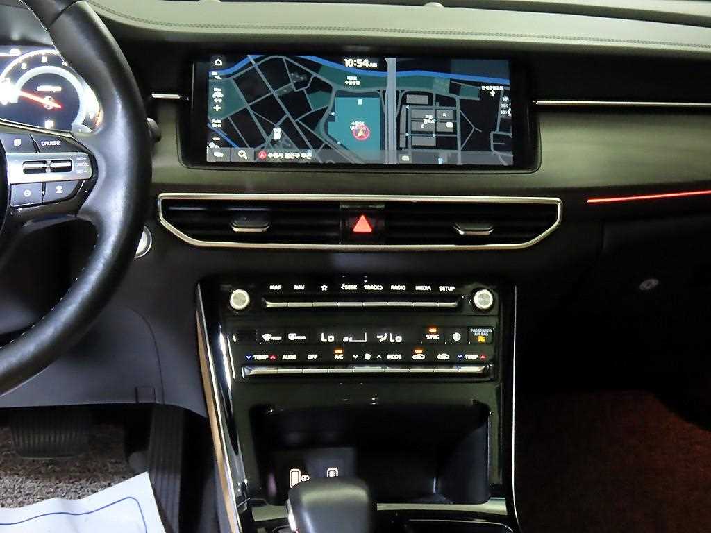 Kia K7 — photo 11