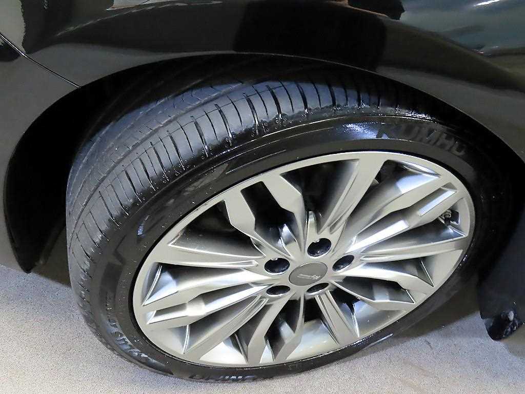Kia K7 — photo 20