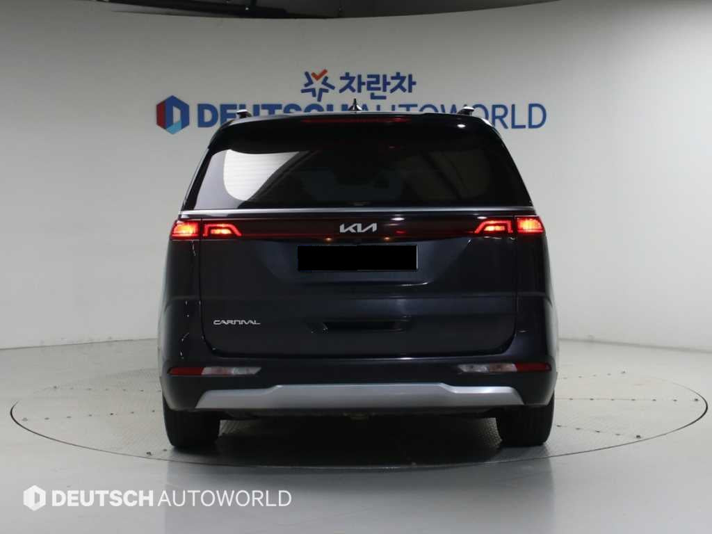Kia Carnival — photo 04
