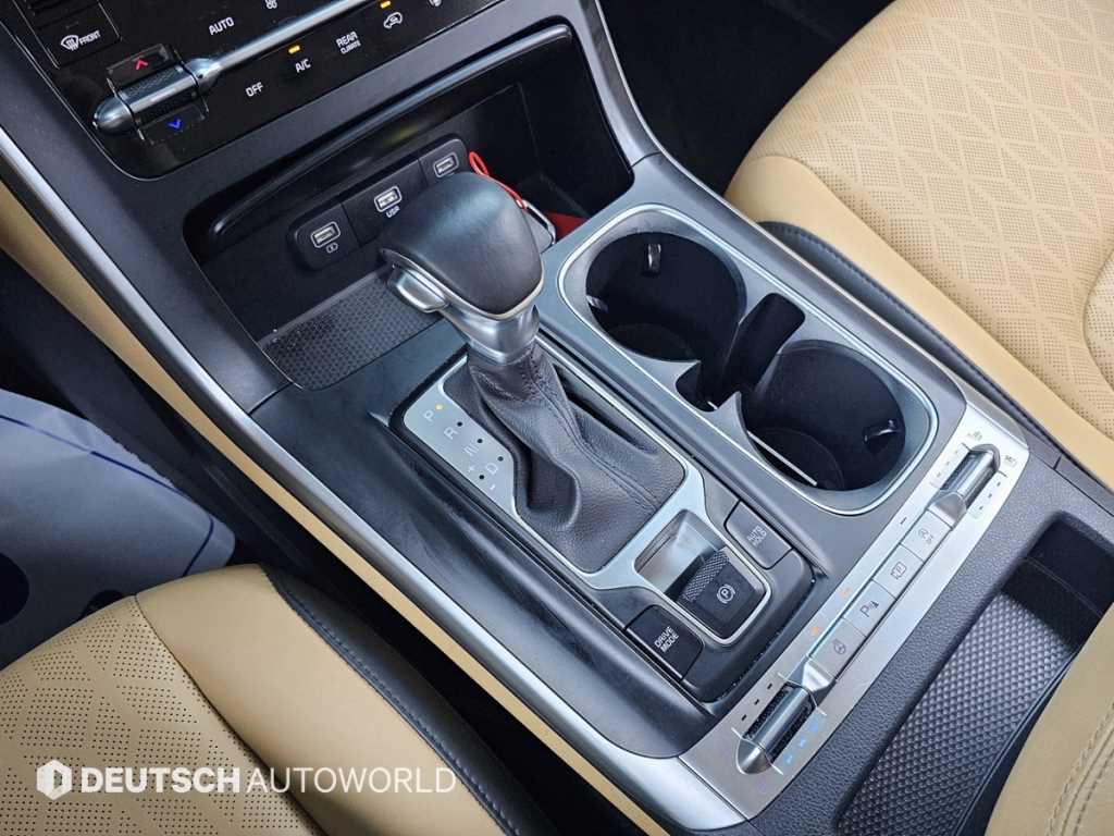 Kia Carnival — photo 09