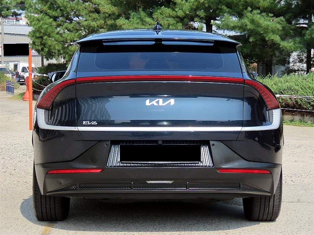 Kia EV6 — photo 04