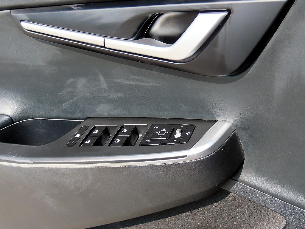 Kia EV6 — photo 11