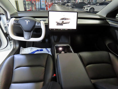 Tesla Model 3 — photo 10