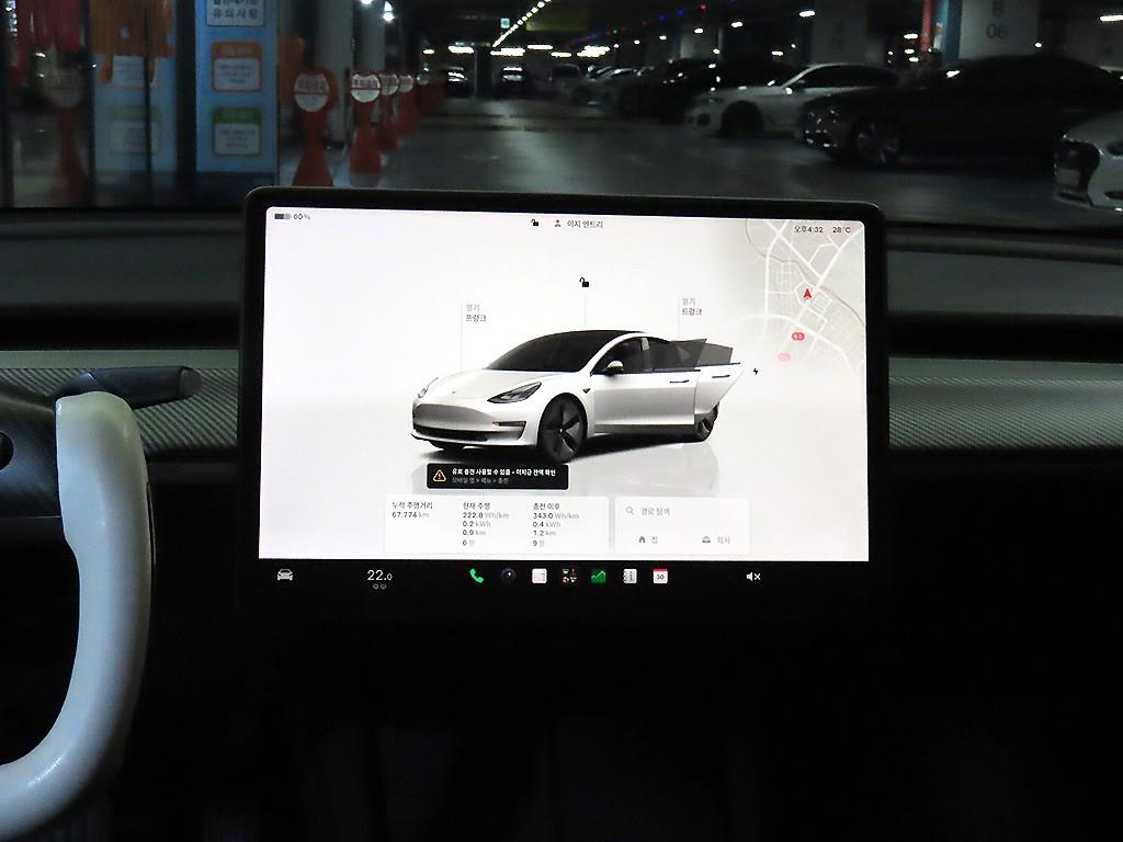 Tesla Model 3 — photo 11