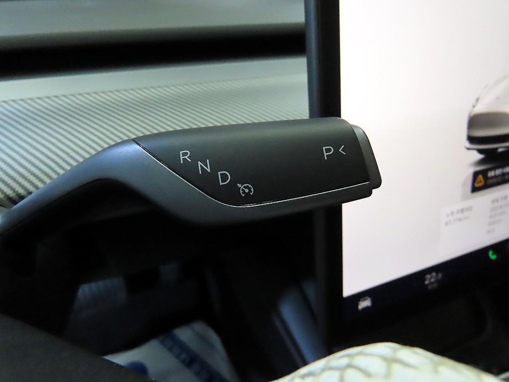 Tesla Model 3 — photo 12