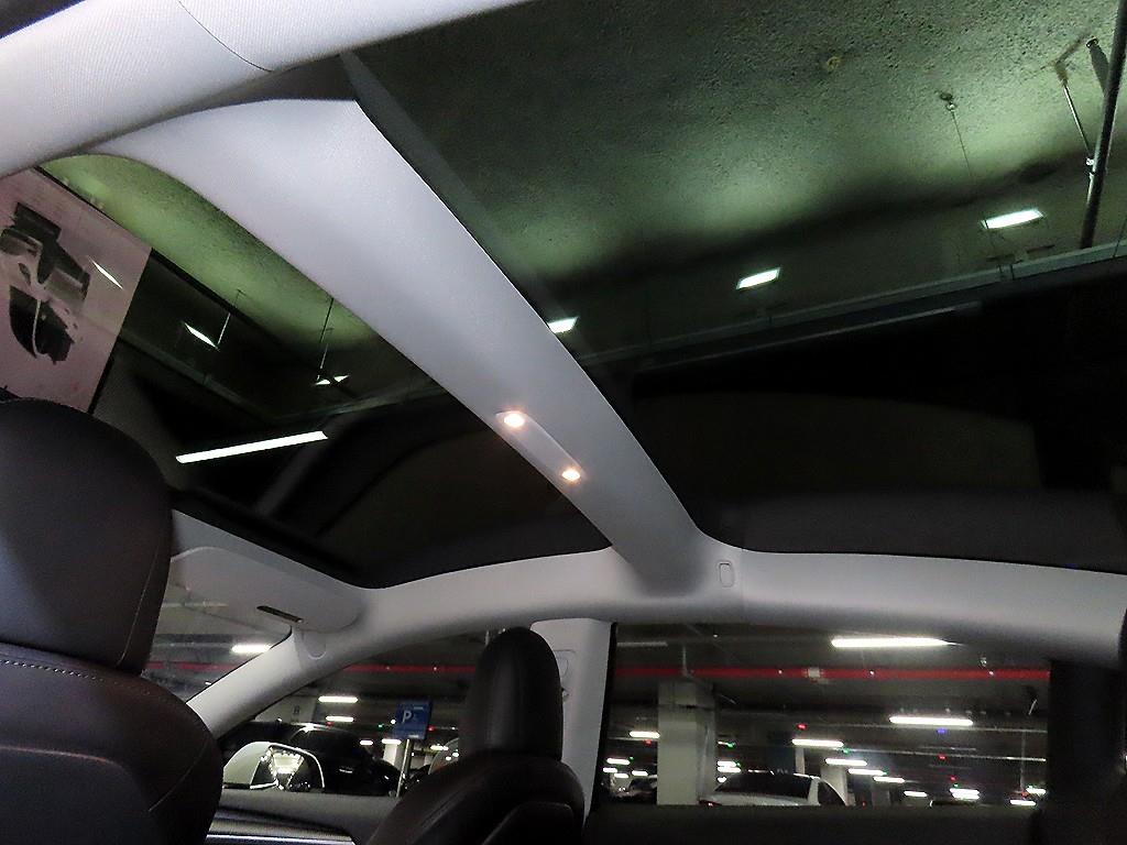 Tesla Model 3 — photo 17