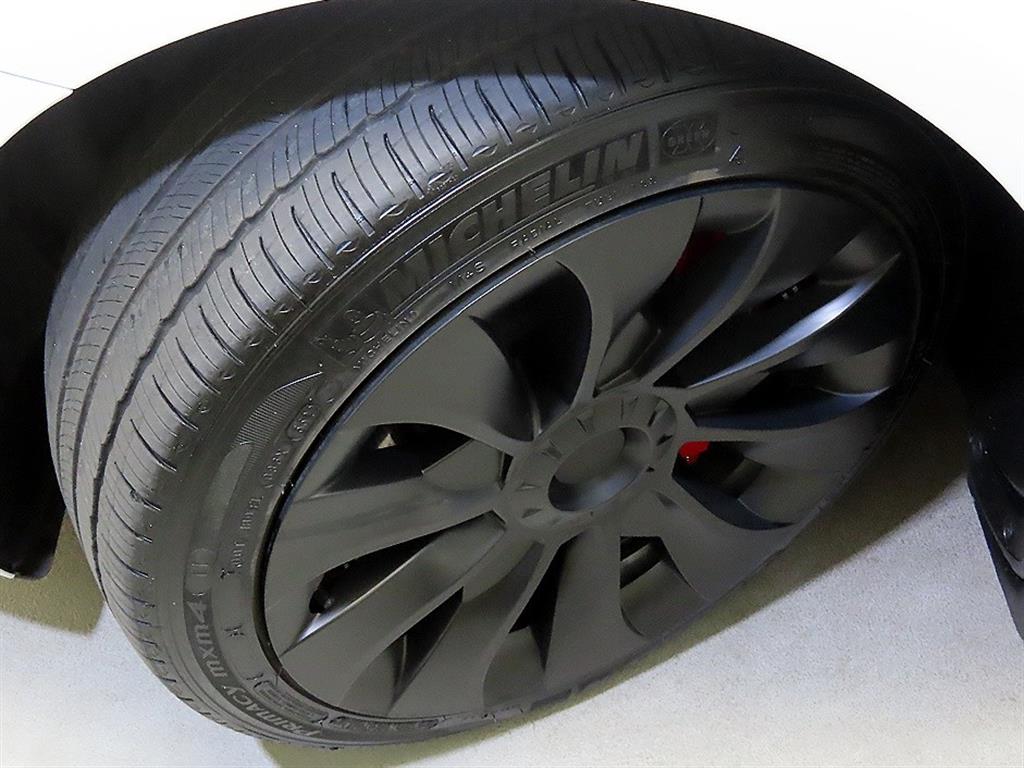 Tesla Model 3 — photo 20