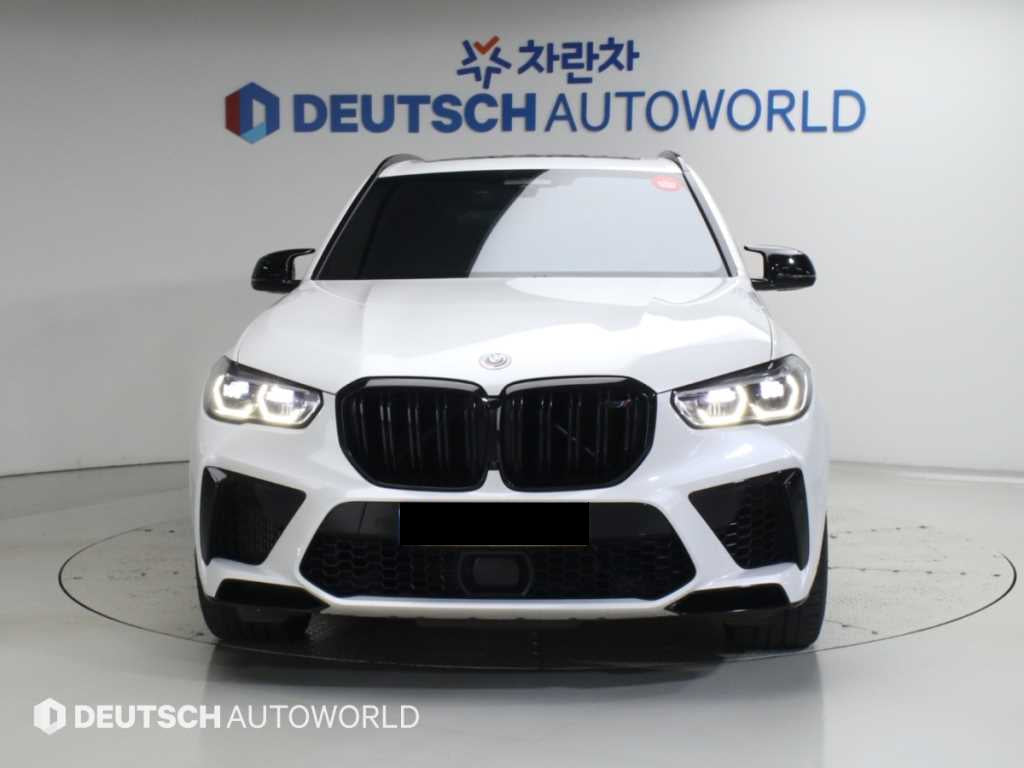 BMW X5M — photo 03