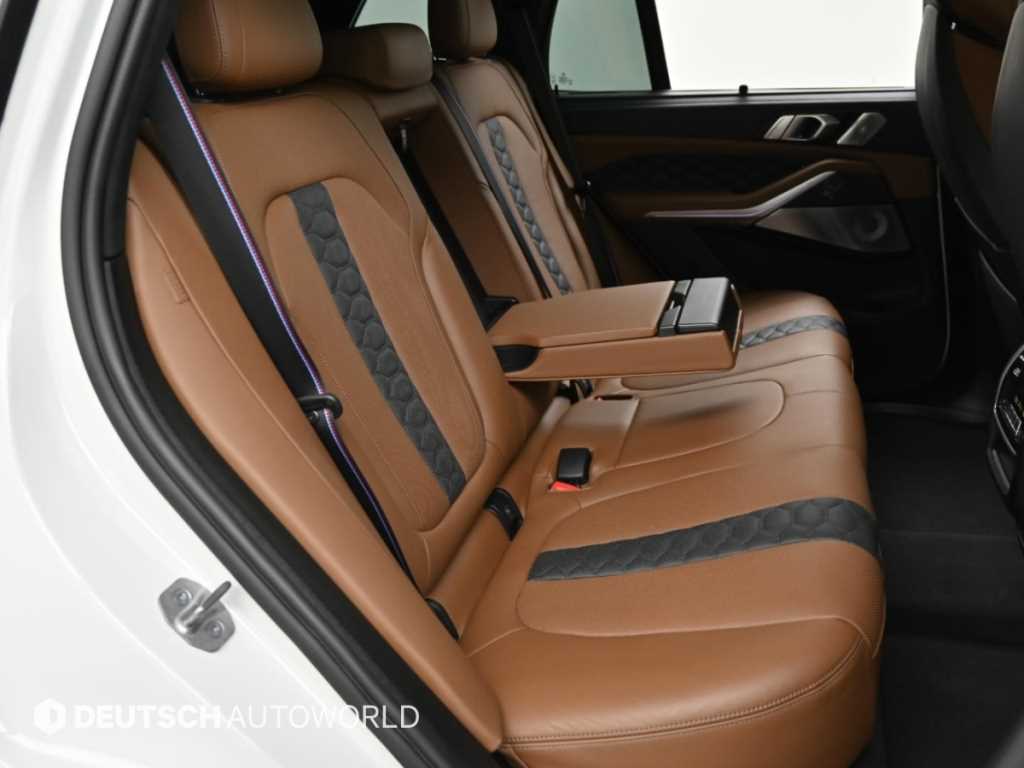 BMW X5M — photo 12