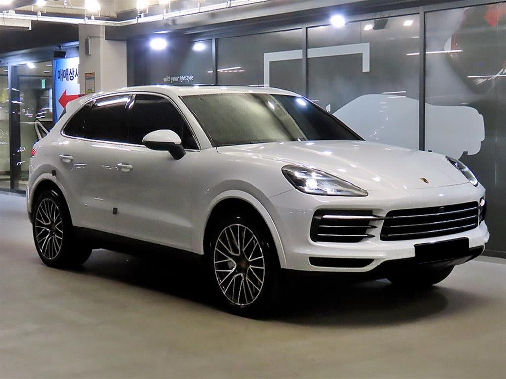 Porsche Cayenne — photo 01