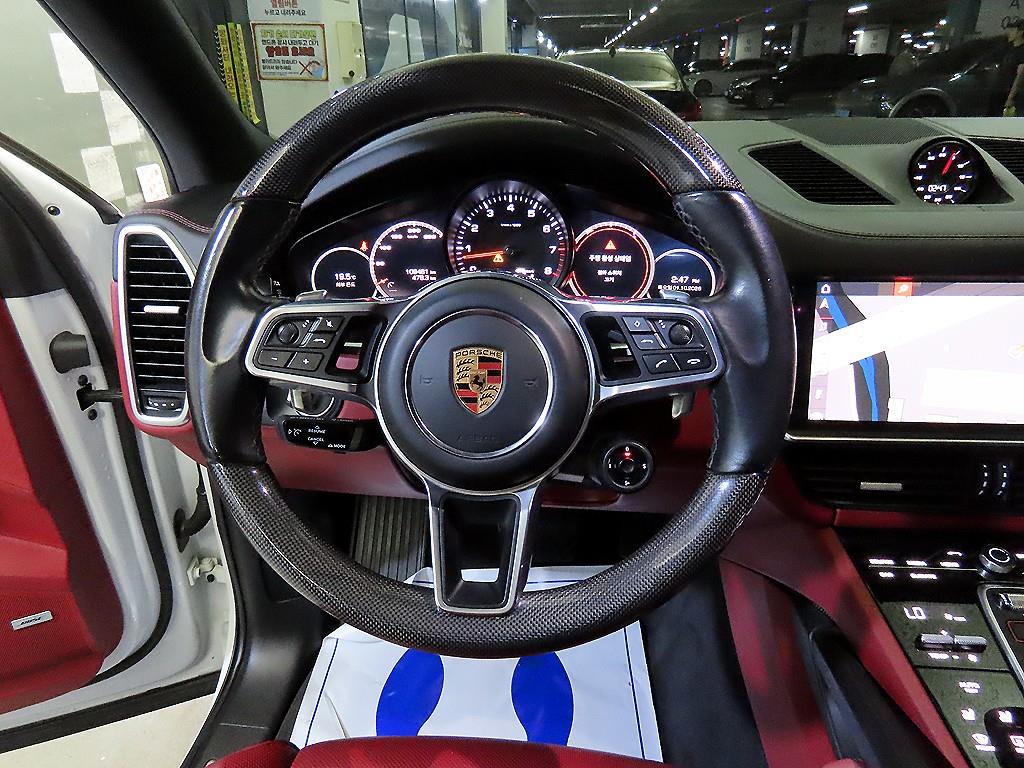 Porsche Cayenne — photo 08