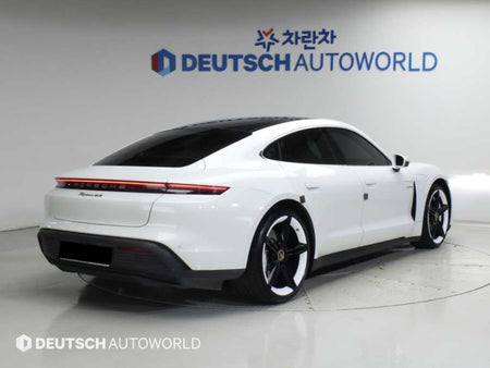 Porsche Taycan — photo 02