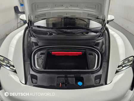 Porsche Taycan — photo 06