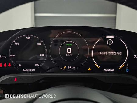 Porsche Taycan — photo 08